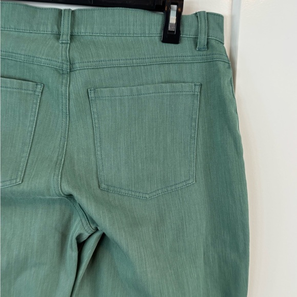 New Cabi 6693 Austin Jeans Foam Green Slim Straight Crop - Picture 3 of 10